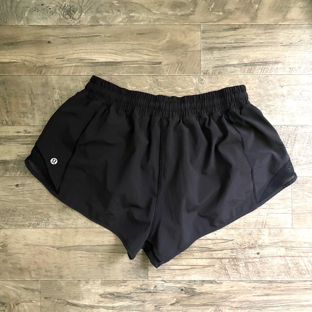Black Lululemon Hotty Hot Shorts 2.5” Inseam
